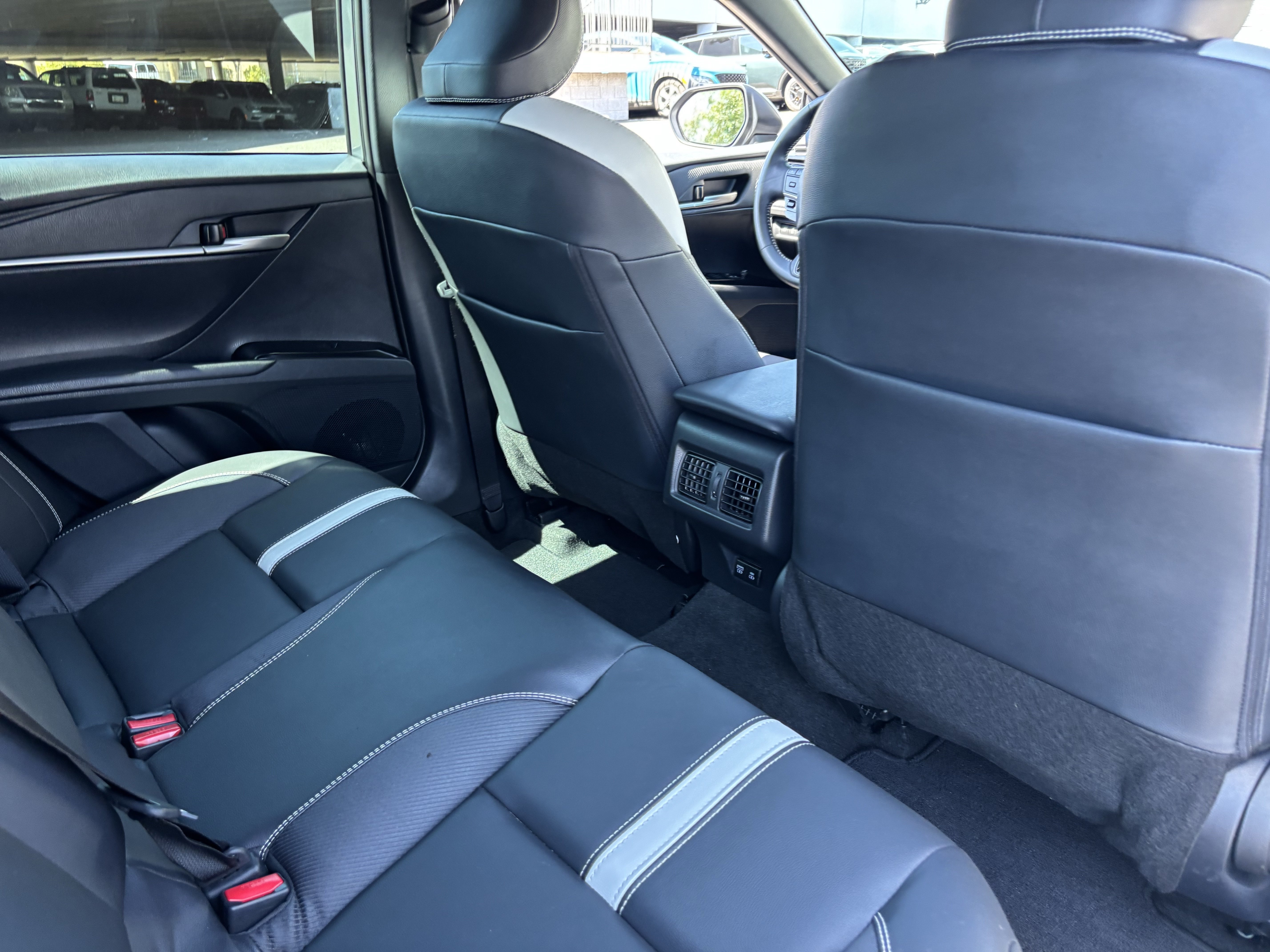 Used 2026 Toyota Camry SE w/ Convenience Package FWD image 12