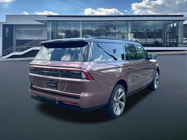 New 2027 Lincoln Navigator L Black Label w/ Black Label Special Edition AWD/4WD image 7