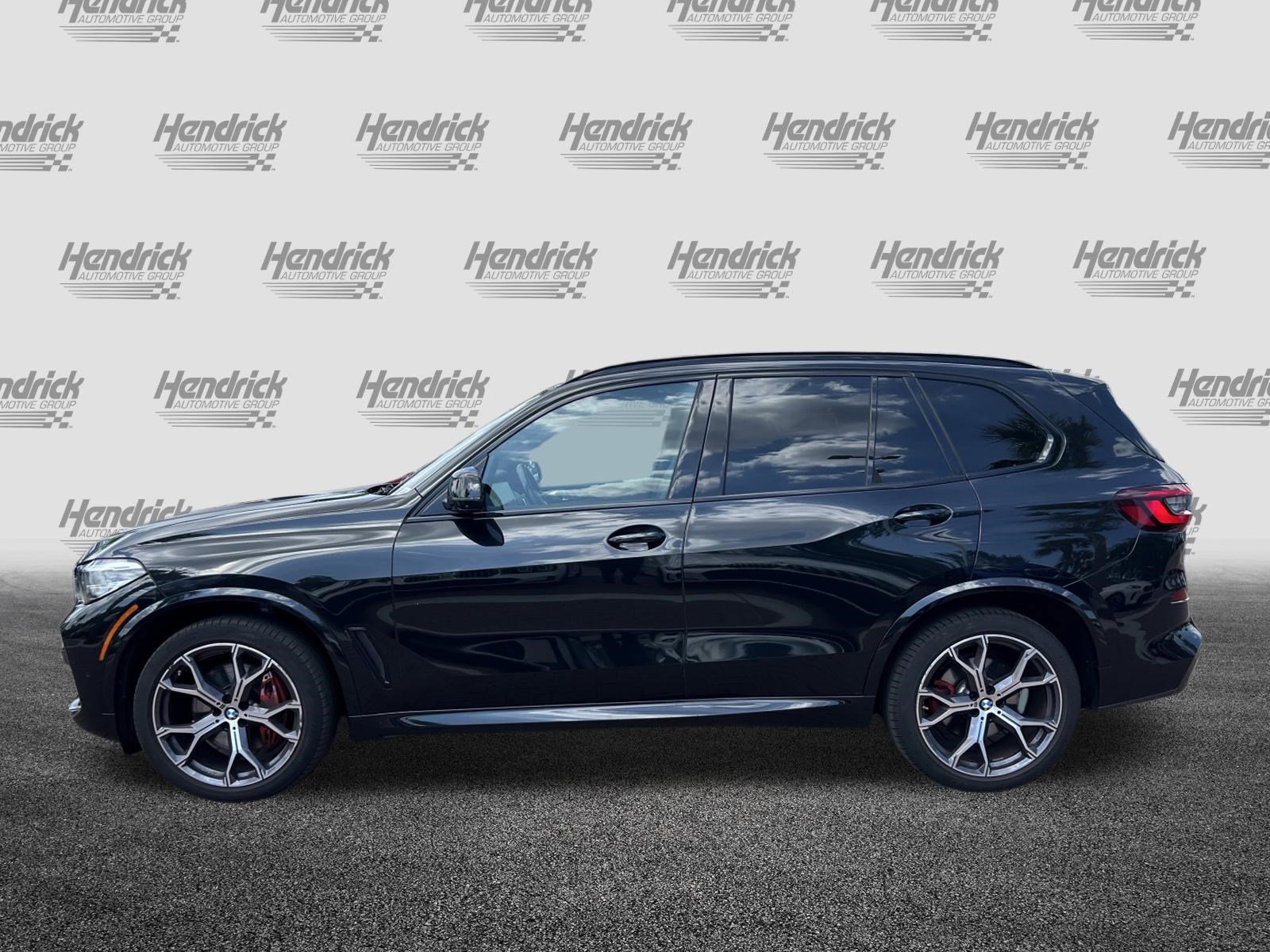 Certified 2022 BMW X5 xDrive40i w/ M Sport Package AWD/4WD image 7