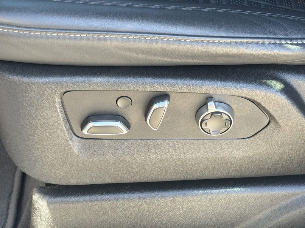 Certified 2023 Cadillac Escalade V w/ LPO, ONYX Package AWD/4WD image 25