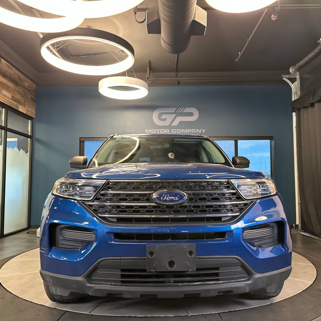 Used 2022 Ford Explorer XLT w/ Class IV Trailer Tow Package AWD/4WD image 8