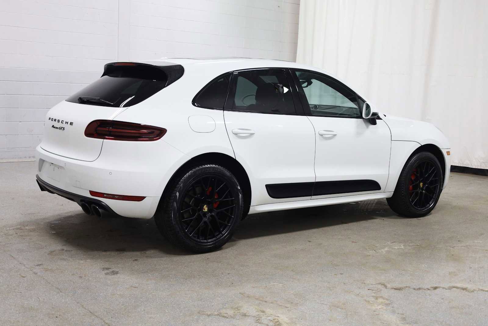 Used 2018 Porsche Macan GTS image 9