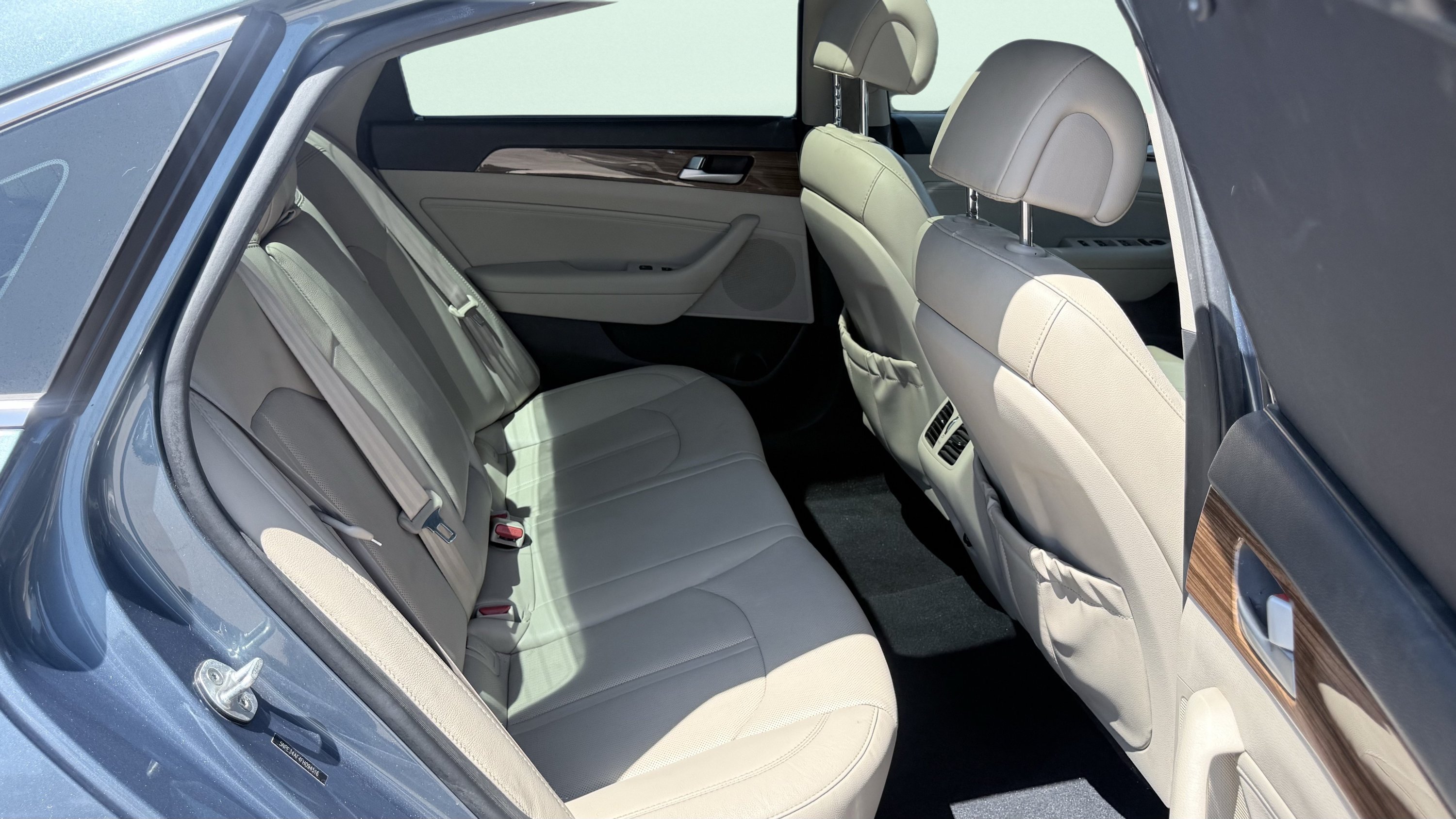 Used 2015 Hyundai Sonata Limited w/ Option Group 05 FWD image 24