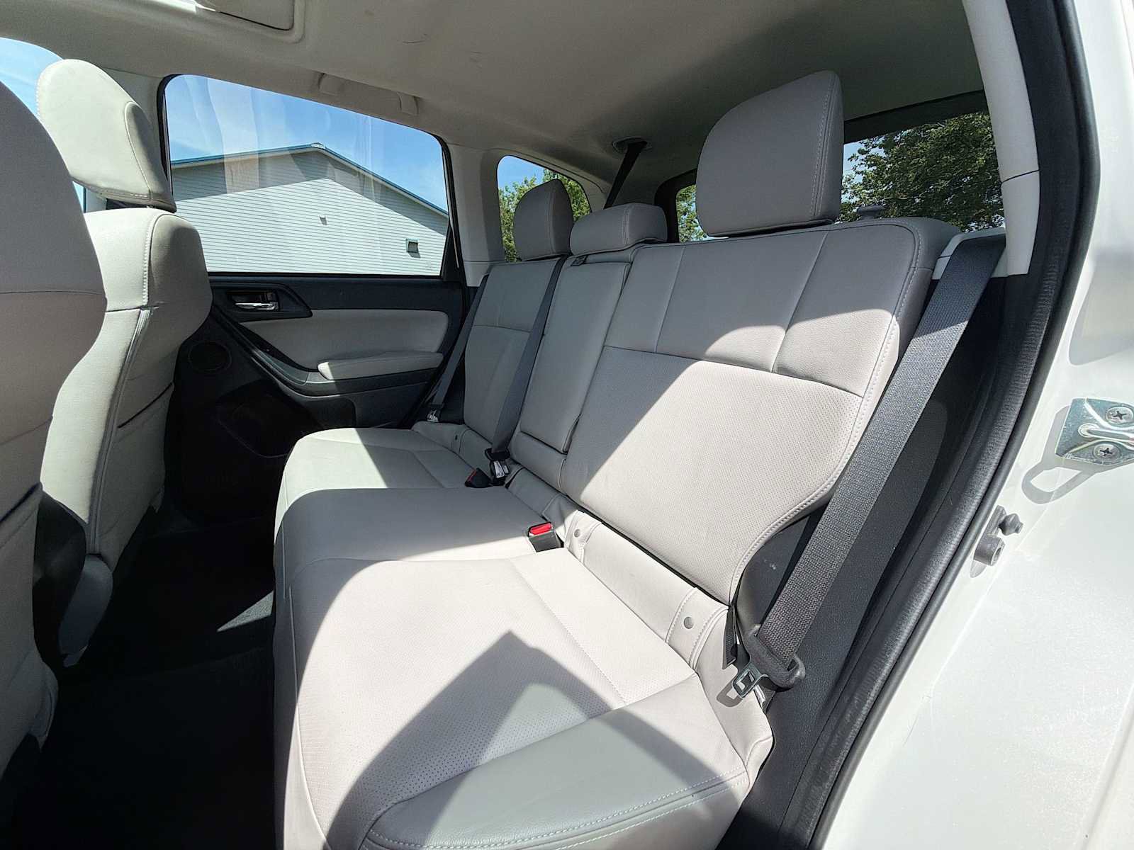 Used 2015 Subaru Forester 2.5i Touring w/ Eyesight & Navigation System AWD/4WD image 17
