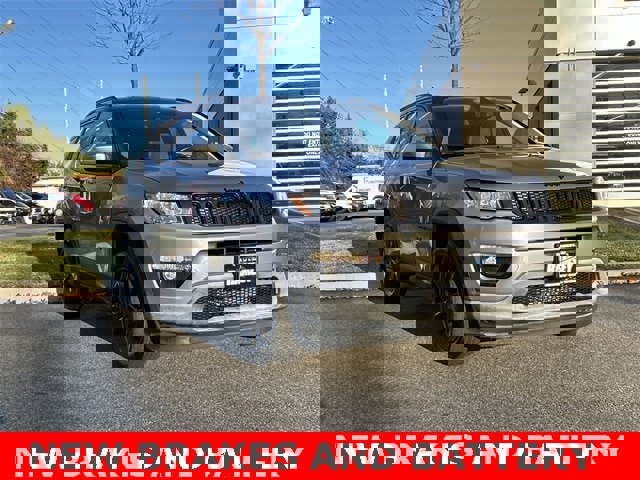 Certified 2020 Jeep Compass Latitude image 1