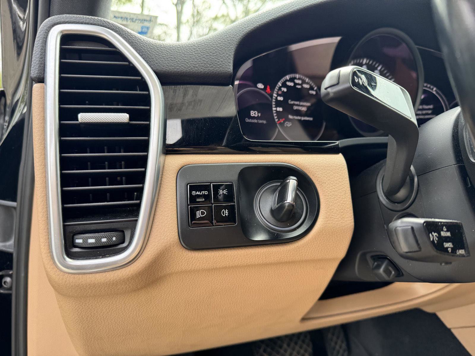 Used 2019 Porsche Cayenne image 11