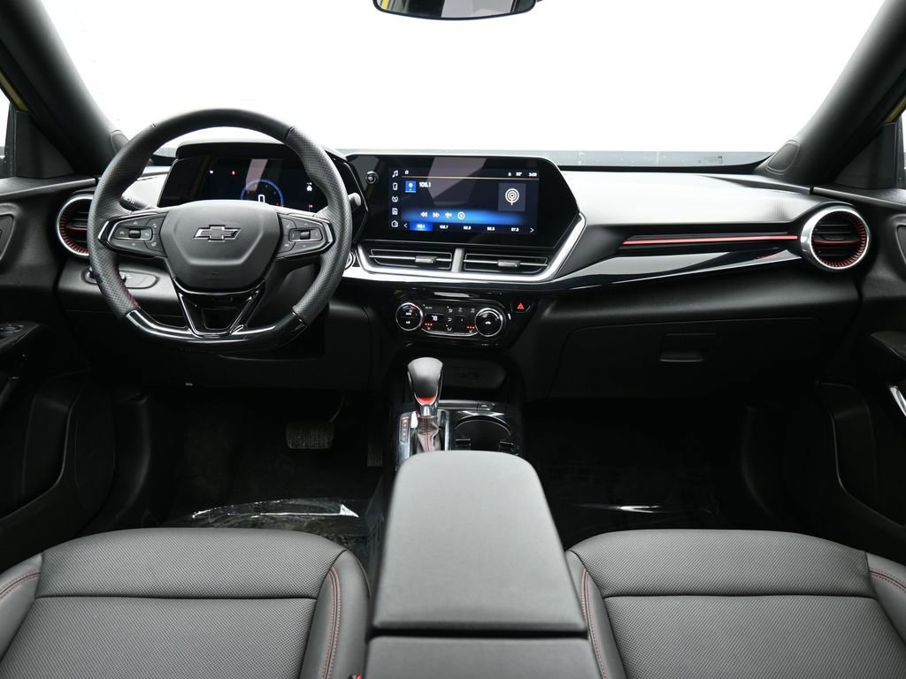 Used 2024 Chevrolet Trax RS w/ Sunroof Package FWD image 42