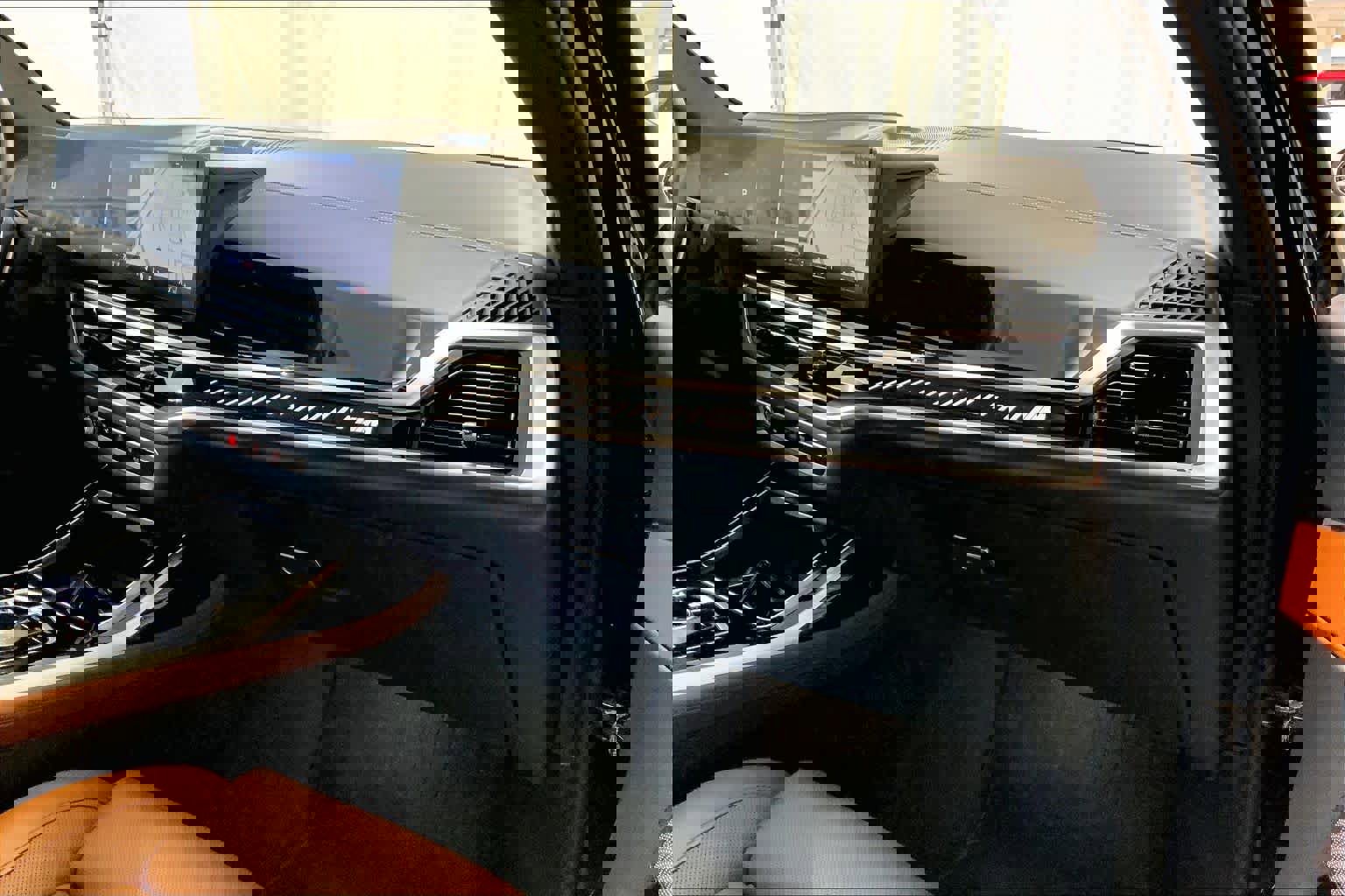 Used 2024 BMW X7 M60i w/ Executive Package image 19