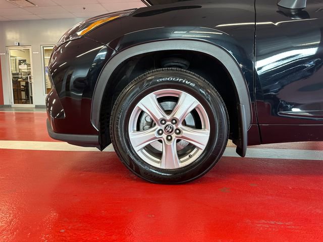 Certified 2021 Toyota Highlander L image 30