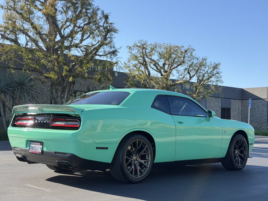 Used 2016 Dodge Challenger SRT Hellcat RWD image 11