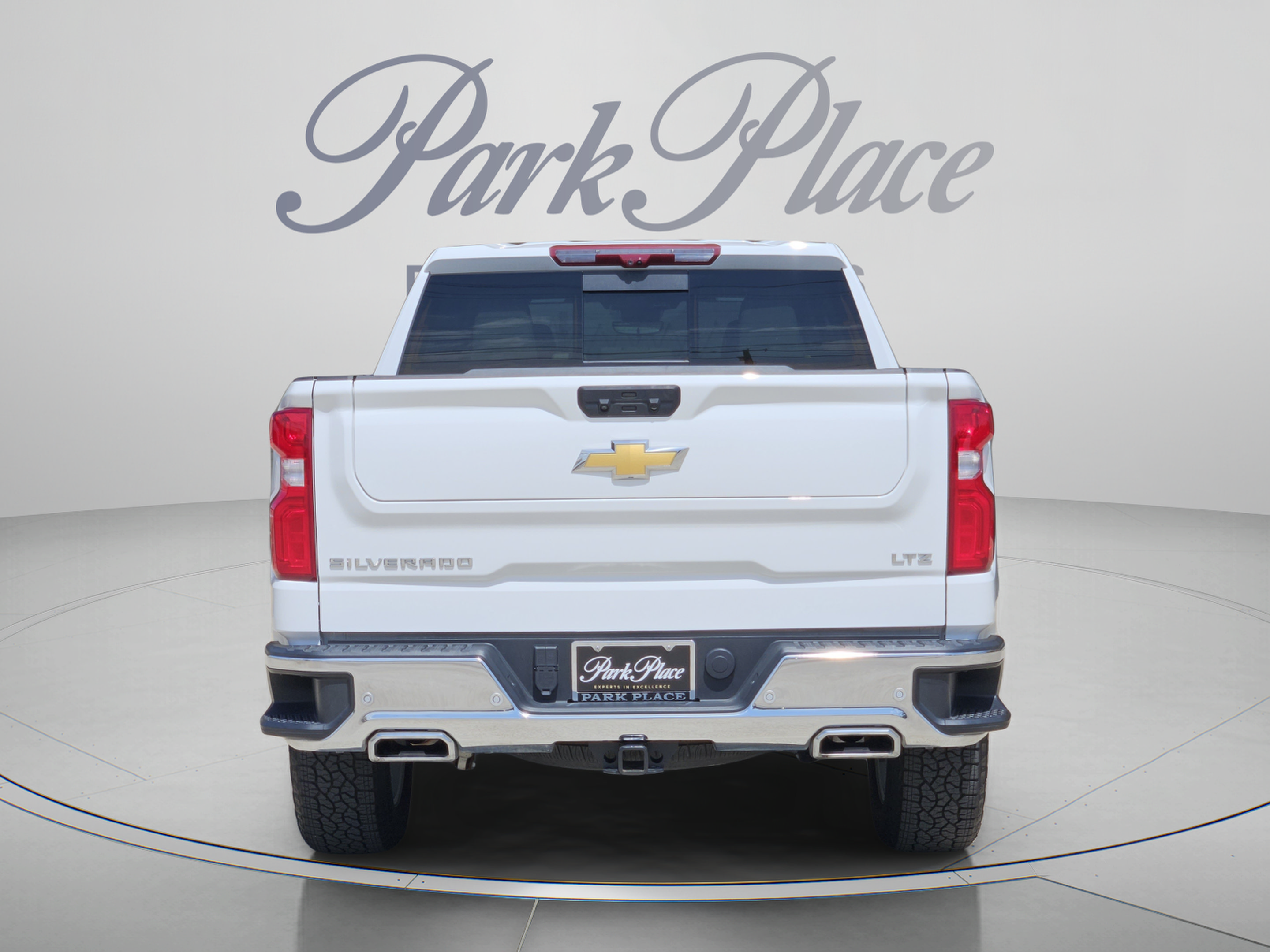Used 2025 Chevrolet Silverado 1500 LTZ w/ LTZ Premium Texas Edition AWD/4WD image 4