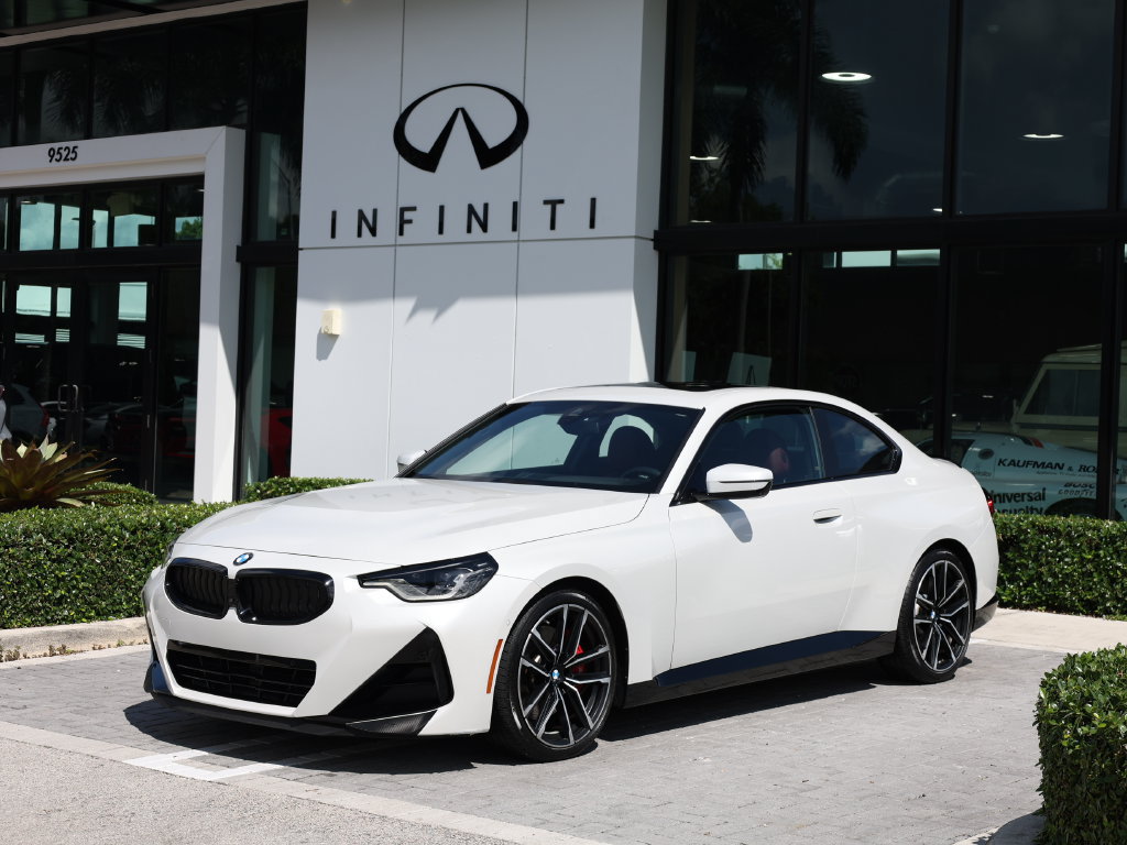 Used 2024 BMW 230i Coupe w/ Premium Package RWD image 1