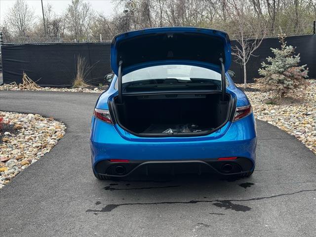 New 2025 Alfa Romeo Giulia AWD w/ Veloce Package AWD image 16