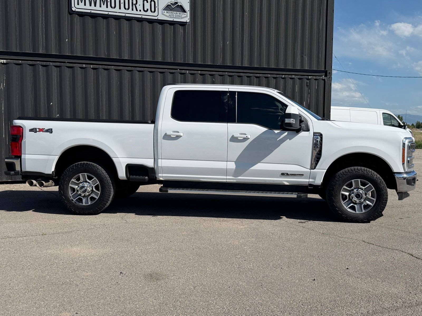 Used 2023 Ford F350 Lariat AWD/4WD image 6