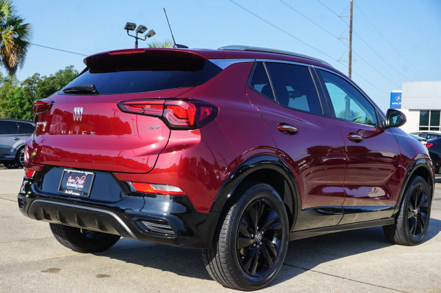Used 2024 Buick Encore GX Sport Touring AWD/4WD image 4