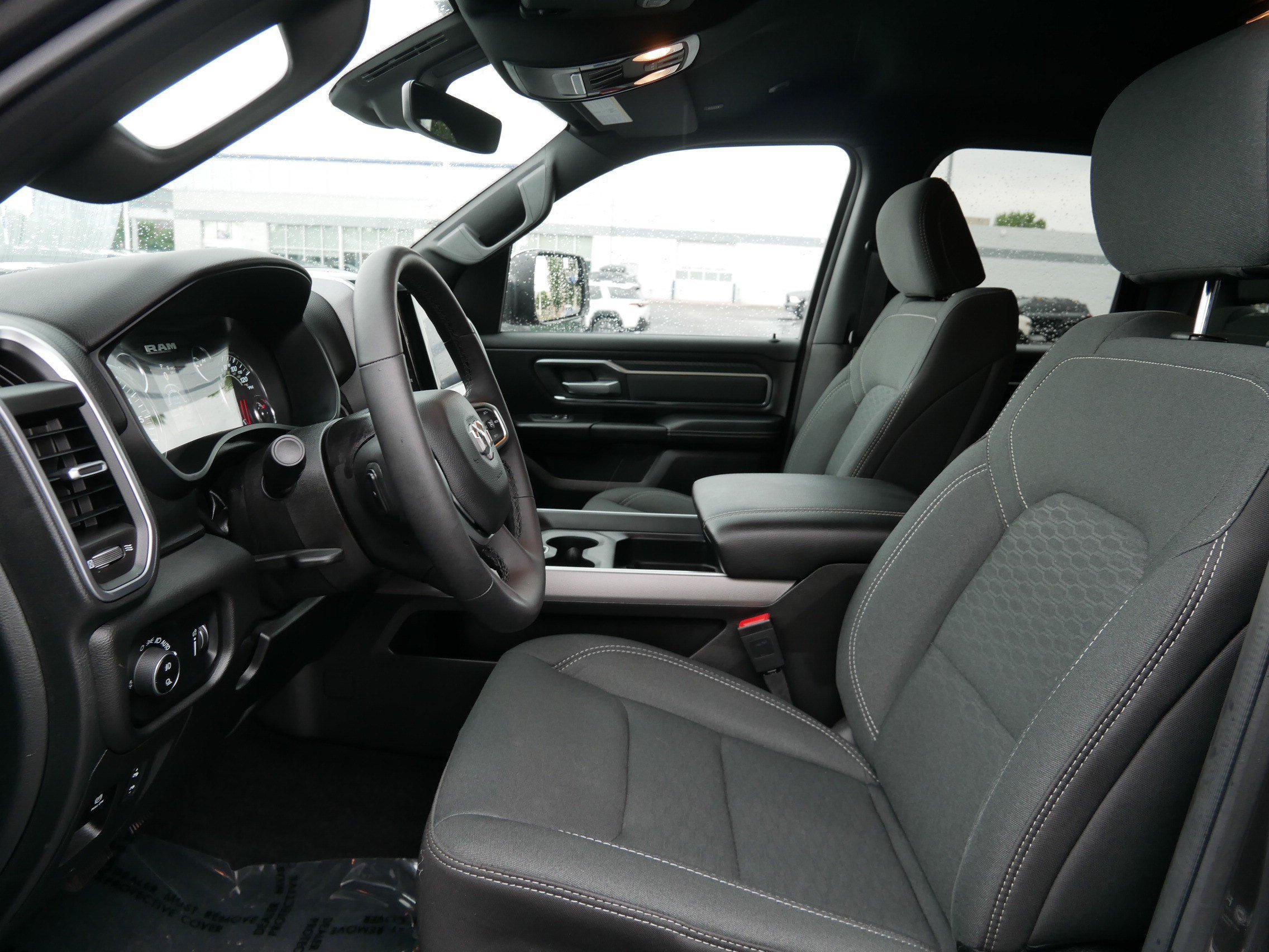 Used 2025 RAM 1500 Big Horn AWD/4WD image 32