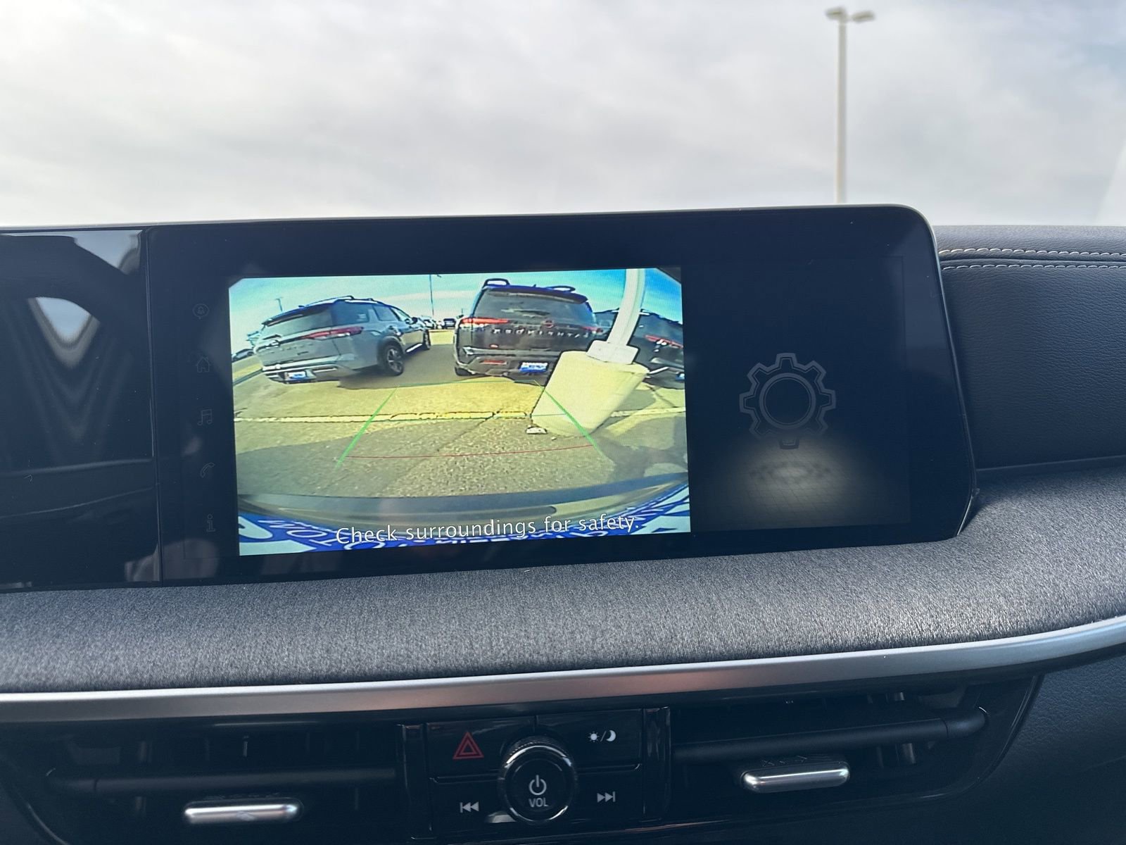 Used 2025 Nissan Kicks SV image 47