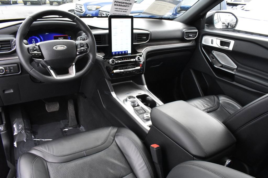 Used 2023 Ford Explorer Platinum w/ Technology Package AWD/4WD image 29