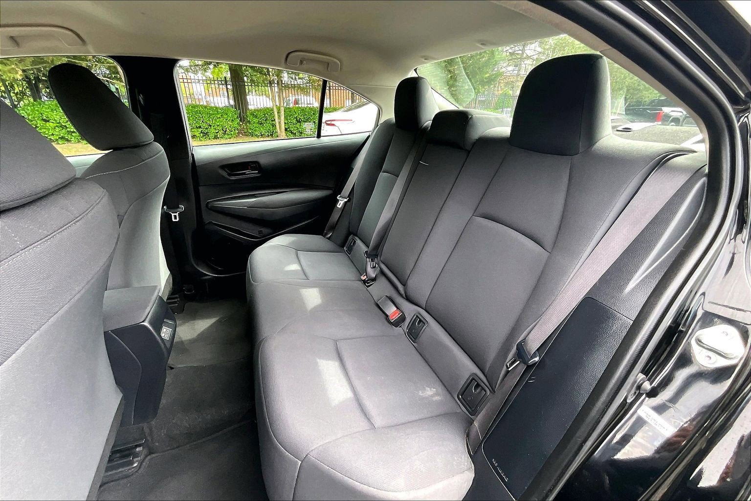Used 2023 Toyota Corolla LE w/ Carpet Mat Package (TMS) FWD image 24