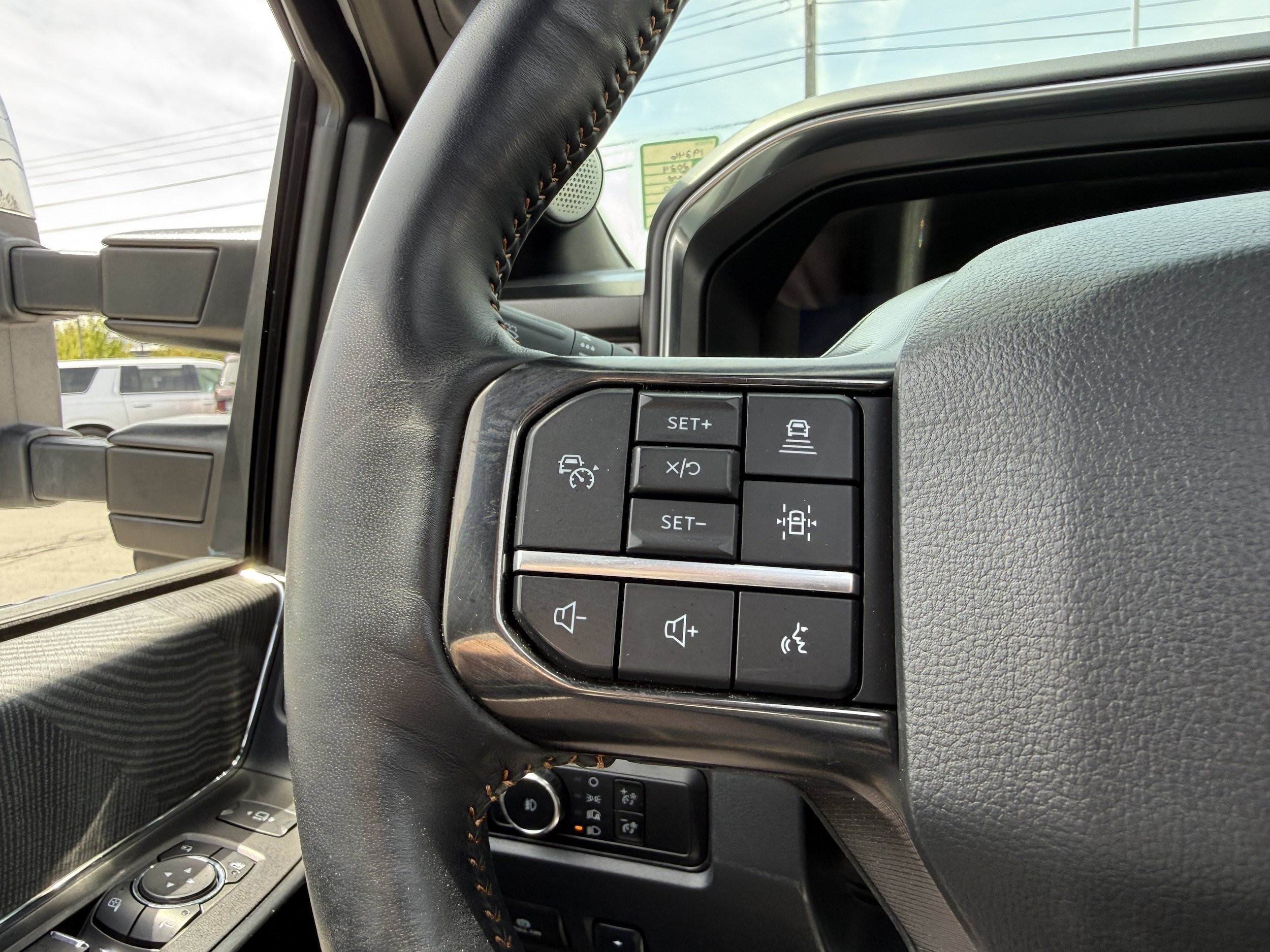 Used 2024 Ford F450 Platinum w/ FX4 Off-Road Package AWD/4WD image 20