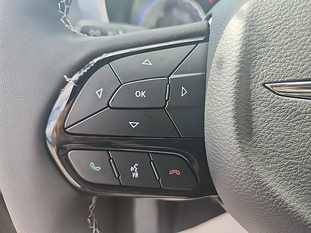 New 2026 Chrysler Pacifica Limited image 32