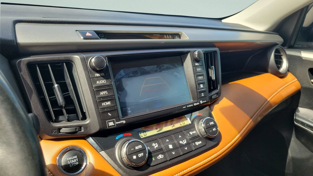 Used 2017 Toyota RAV4 Platinum FWD image 16