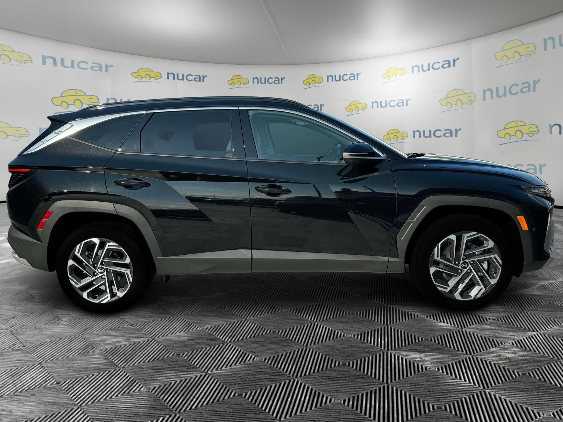 New 2025 Hyundai Tucson Limited image 9