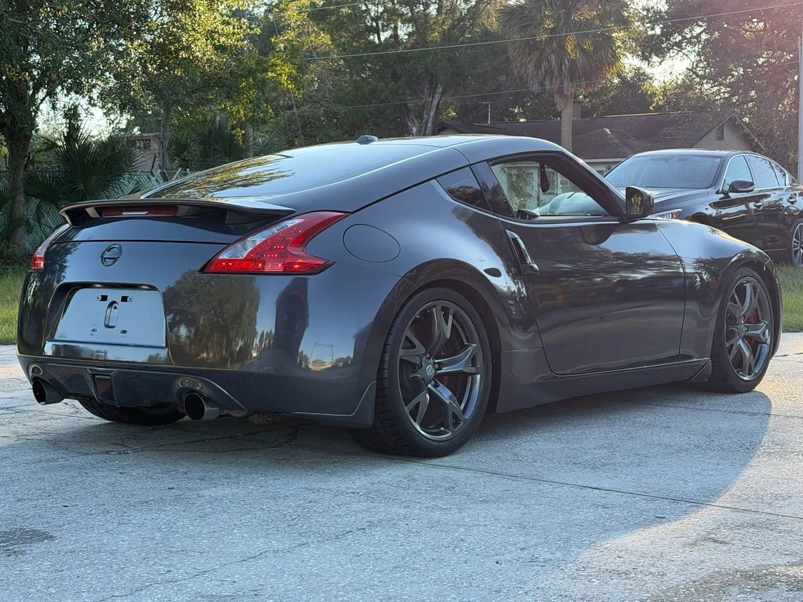 Used 2010 Nissan 370Z Touring w/ Sport Pkg RWD image 4