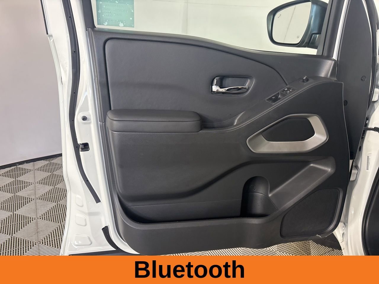 Used 2024 Nissan Frontier SV w/ SV Convenience Package image 8