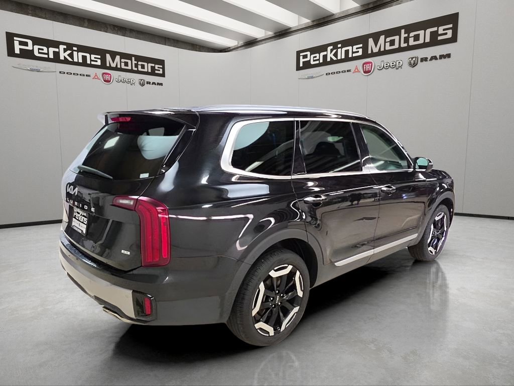Used 2025 Kia Telluride S AWD/4WD image 5