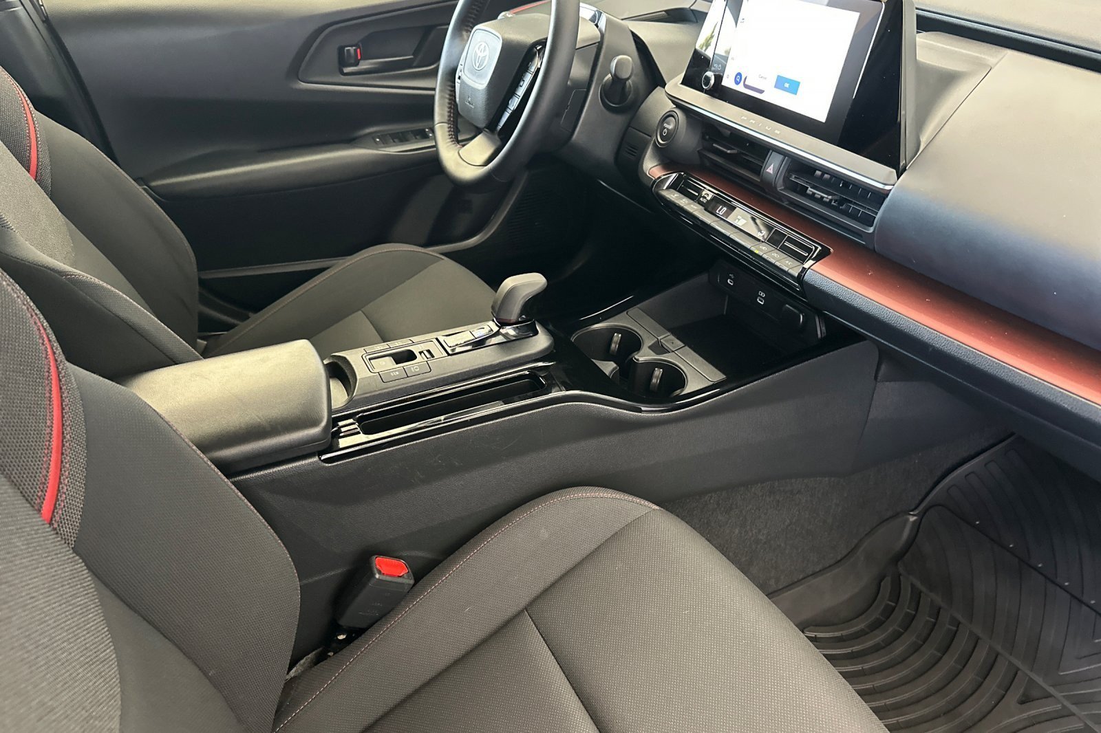 Certified 2025 Toyota Prius Plug-In Hybrid FWD image 14