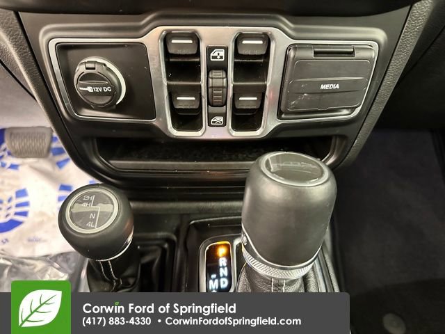 Used 2023 Jeep Gladiator Overland w/ LED Lighting Group image 26