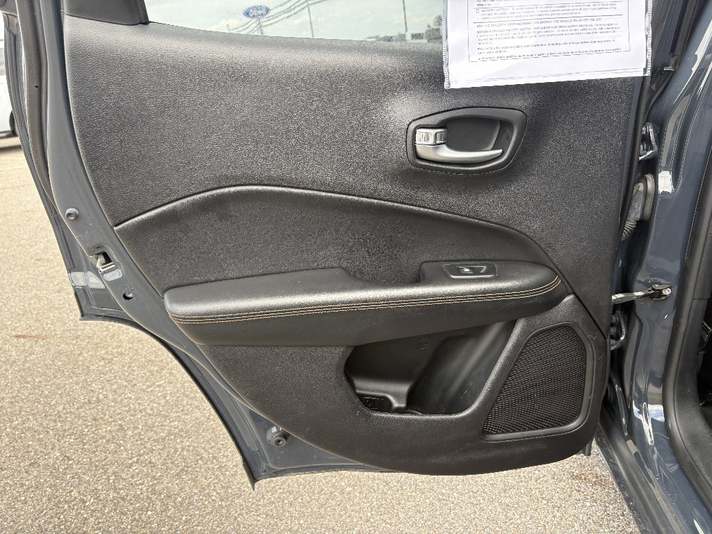 Used 2018 Jeep Compass Limited w/ Navigation Group image 16