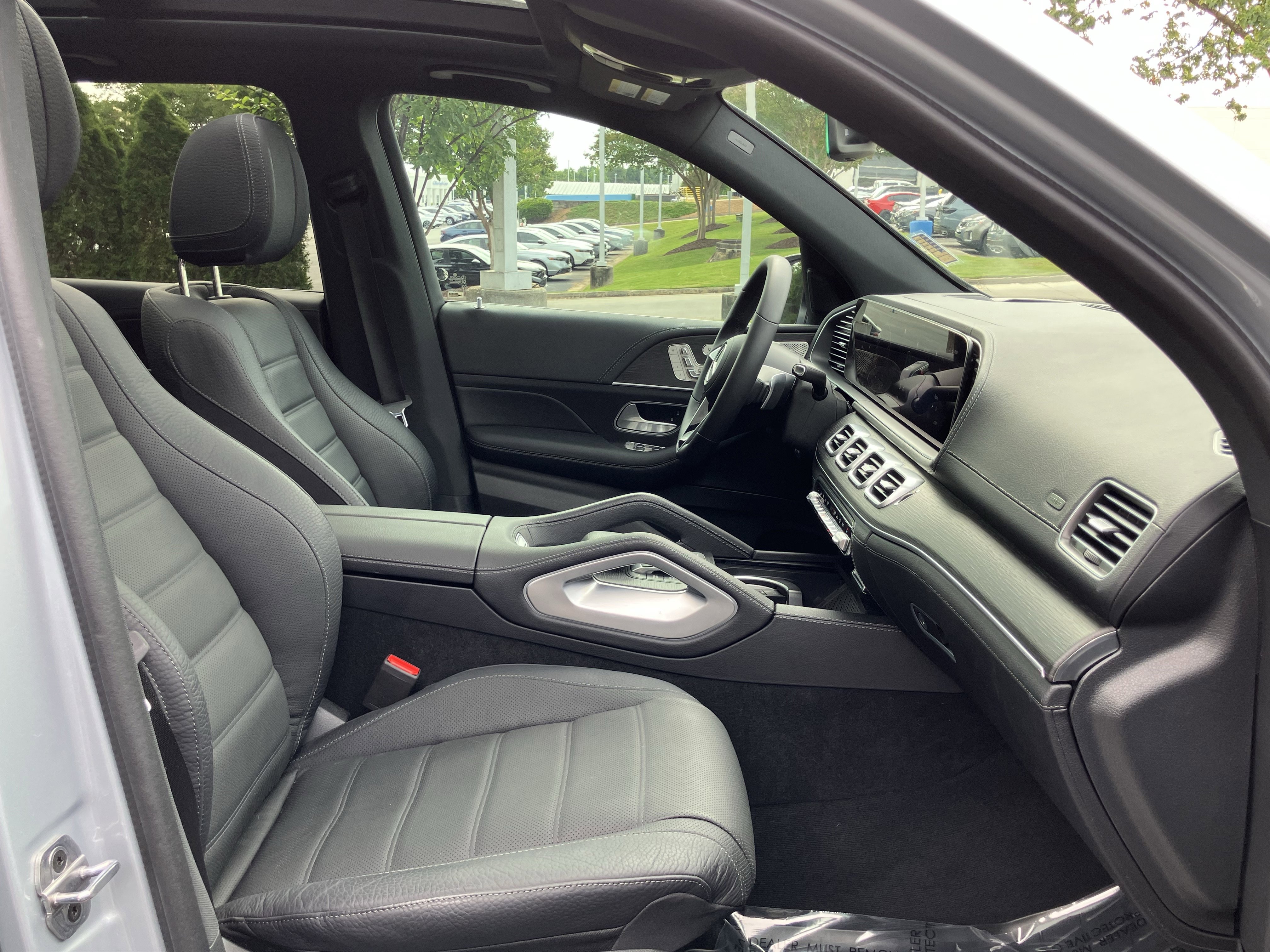 Used 2024 Mercedes-Benz GLE 450 4MATIC image 36