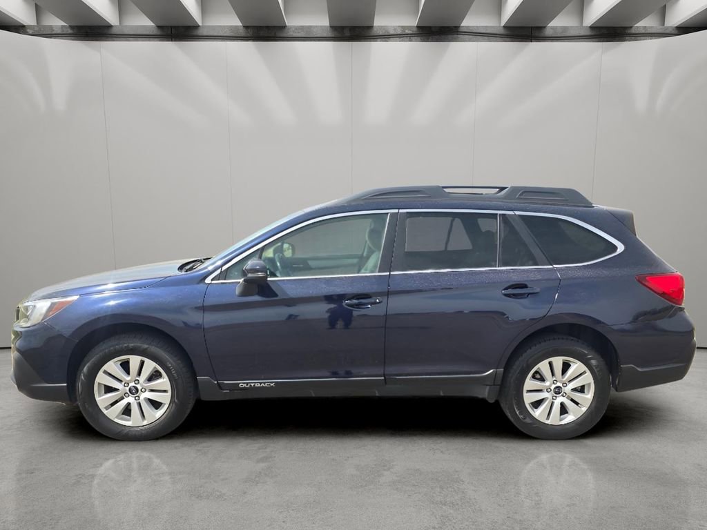 Used 2018 Subaru Outback 2.5i Premium image 2