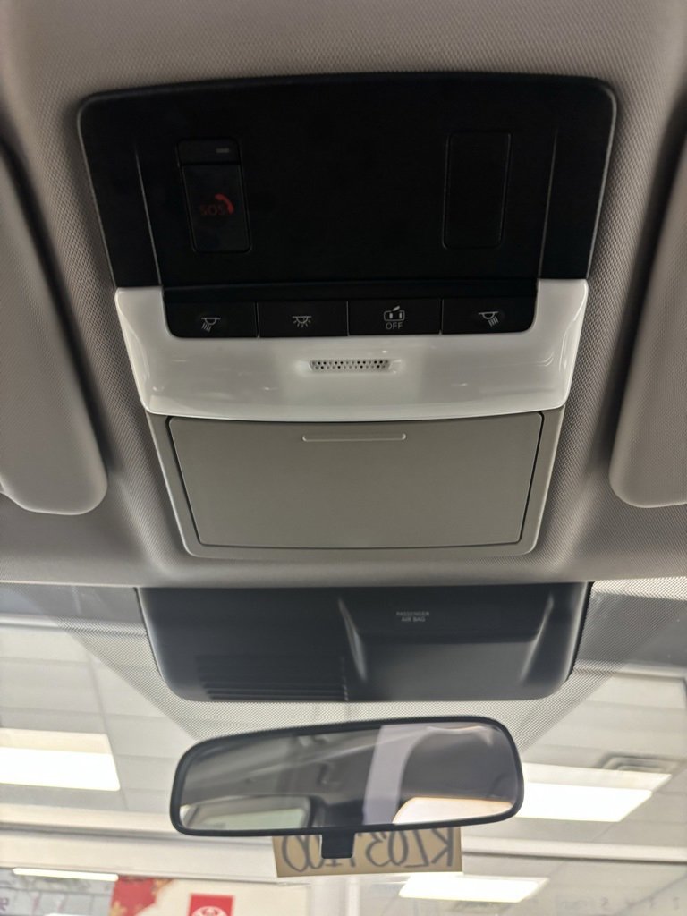 Used 2024 Mitsubishi Outlander SE image 19