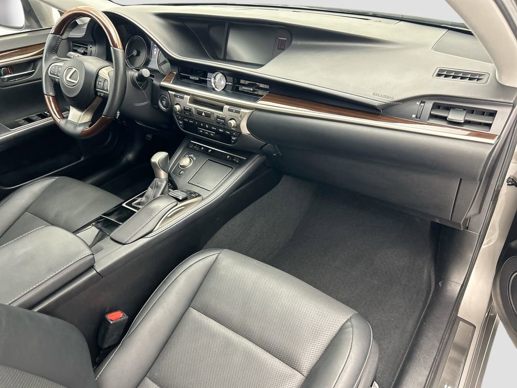 Used 2017 Lexus ES 350 image 16