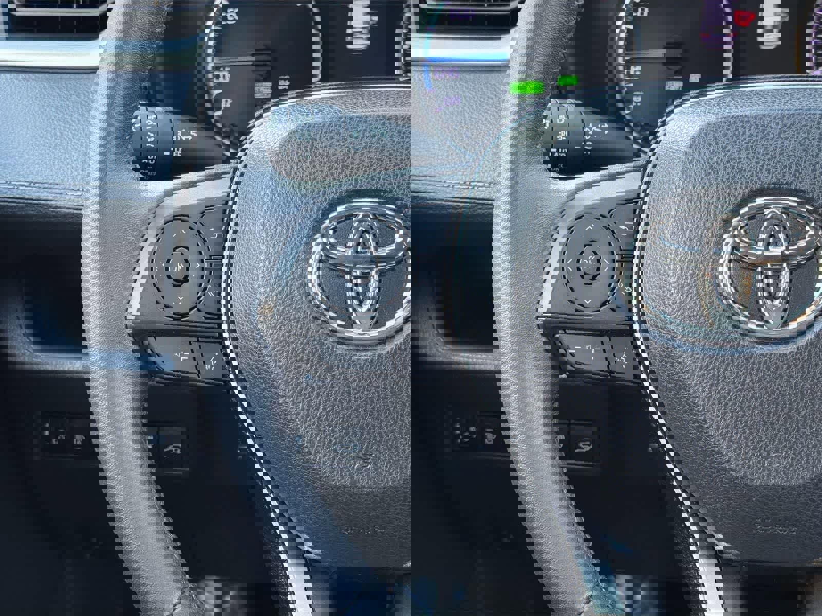 Used 2020 Toyota RAV4 XLE image 13