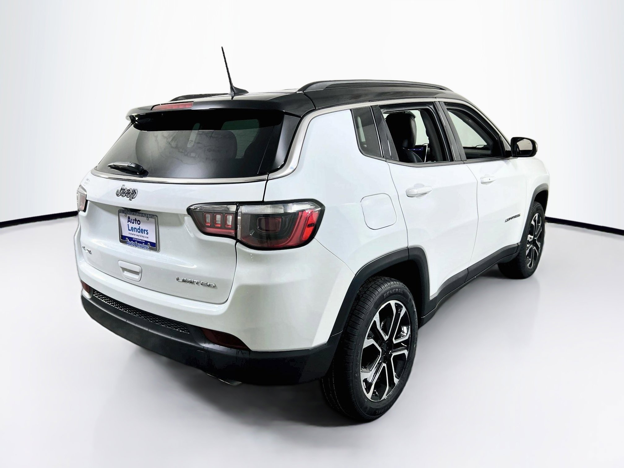 Used 2022 Jeep Compass Limited AWD/4WD image 5