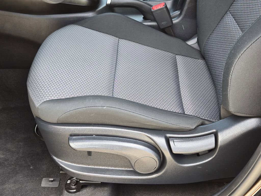 Certified 2025 Kia Soul LX FWD image 26
