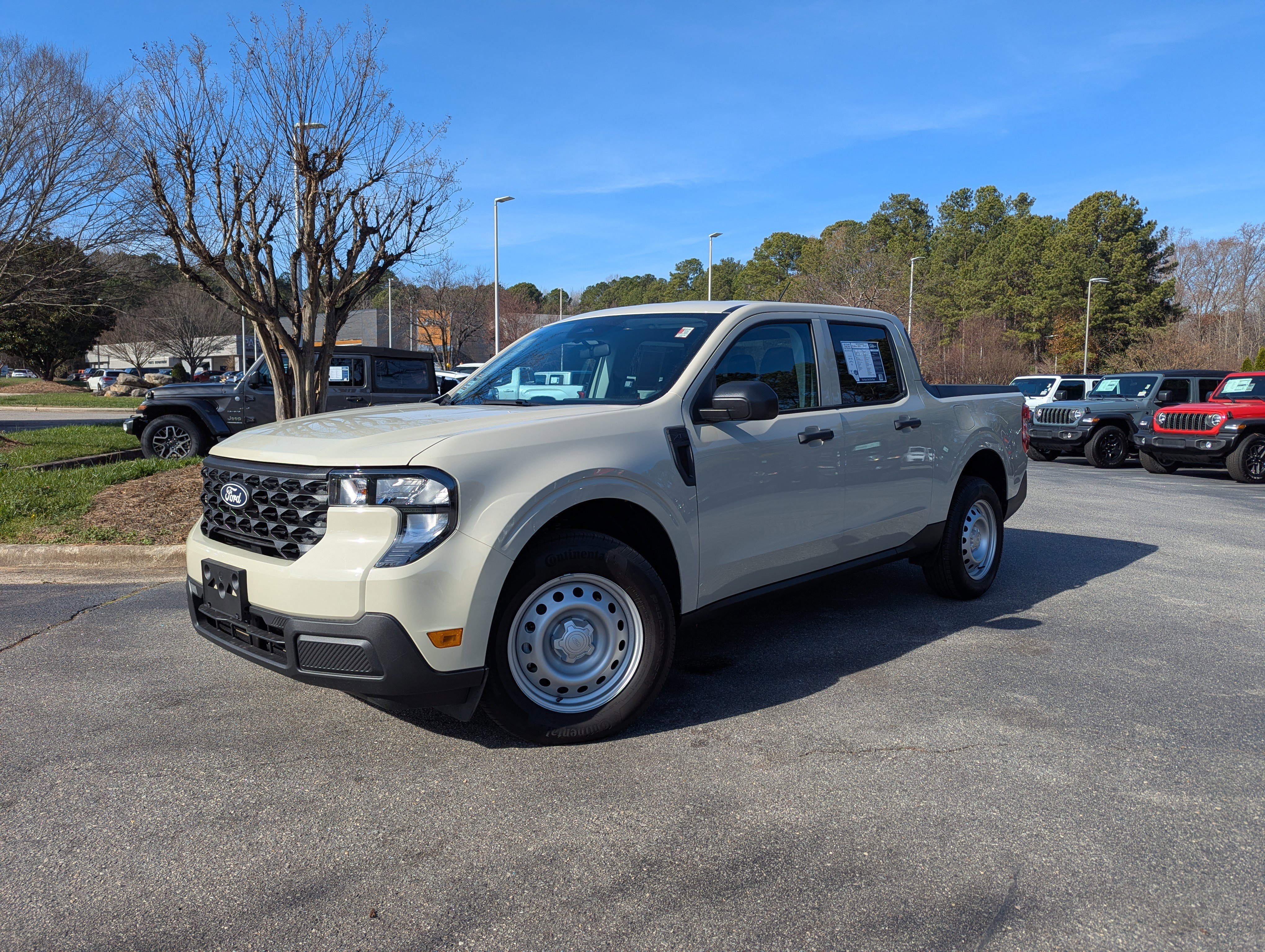 Used 2025 Ford Maverick XL