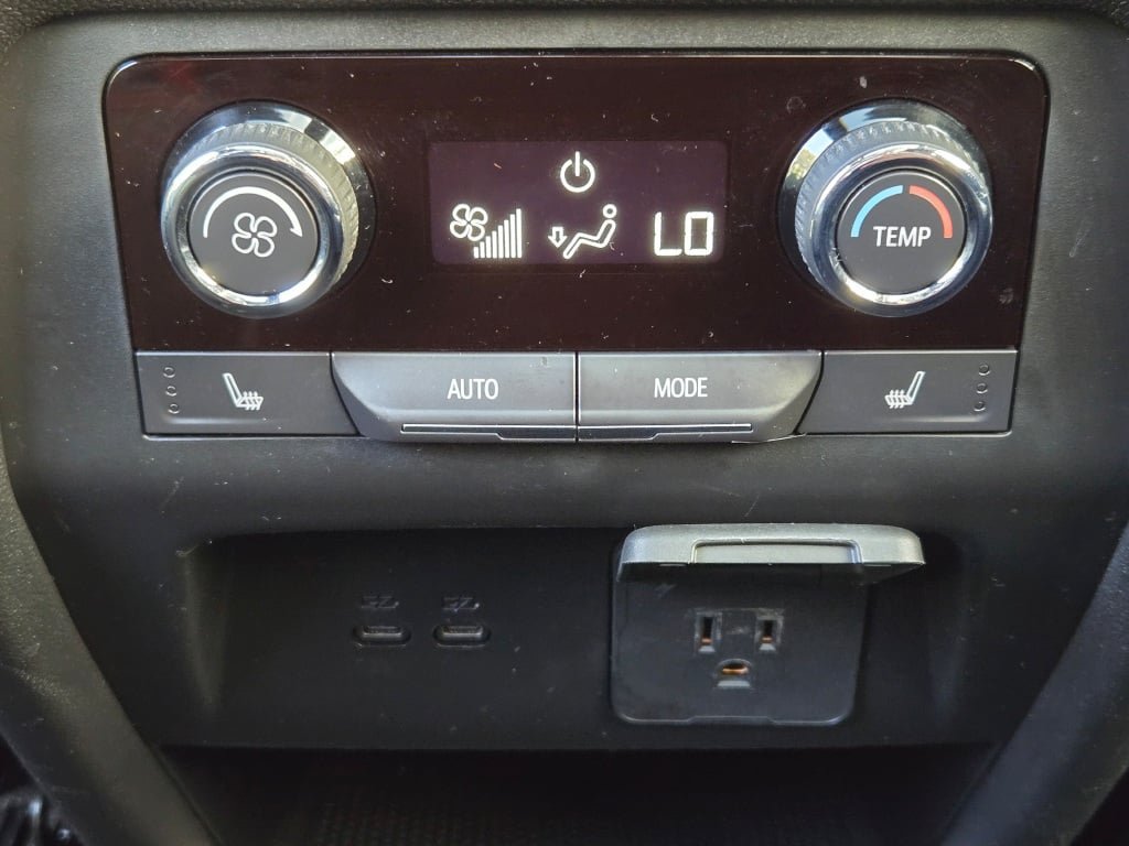 Used 2026 Chevrolet Traverse RS AWD/4WD image 20