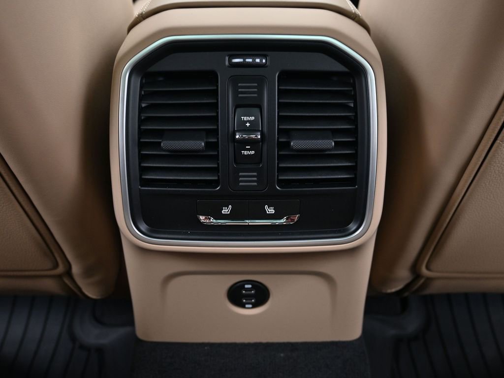 New 2026 Porsche Macan Turbo image 8