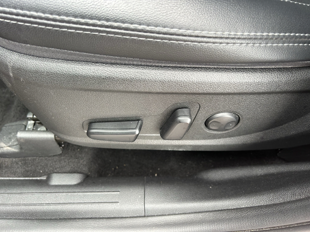 Certified 2023 Hyundai Santa Fe SEL w/ Premium Package FWD image 25