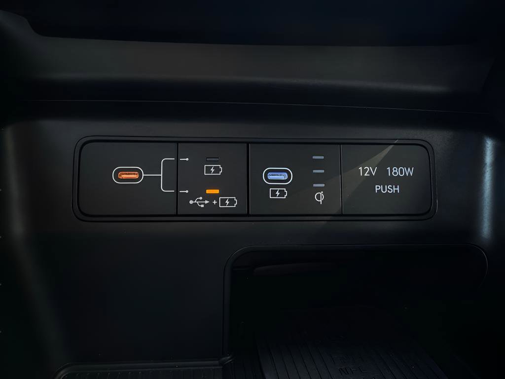 Certified 2026 Hyundai Santa Cruz Limited AWD/4WD image 33