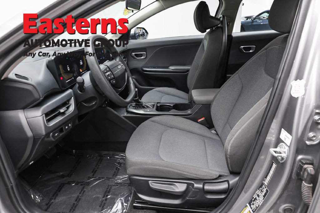 Used 2025 Kia K4 FWD image 14