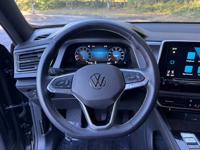 Used 2024 Volkswagen Atlas Cross Sport SE FWD image 17