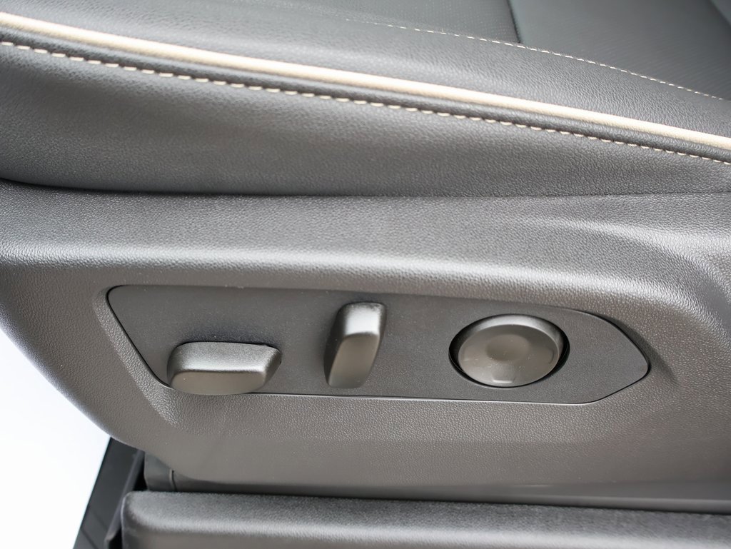 New 2025 Chevrolet Suburban Premier w/ Sun And Tow Package image 15