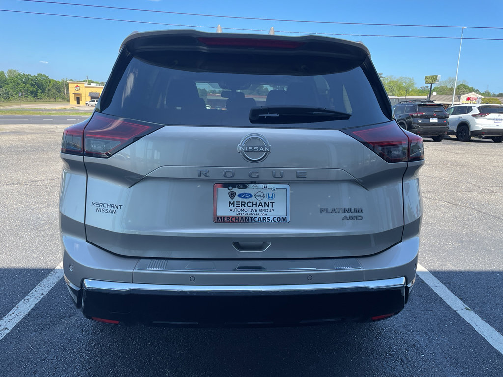 Used 2025 Nissan Rogue Platinum w/ Tech Package image 21