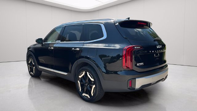 Used 2023 Kia Telluride S w/ S Sunroof Package FWD image 8